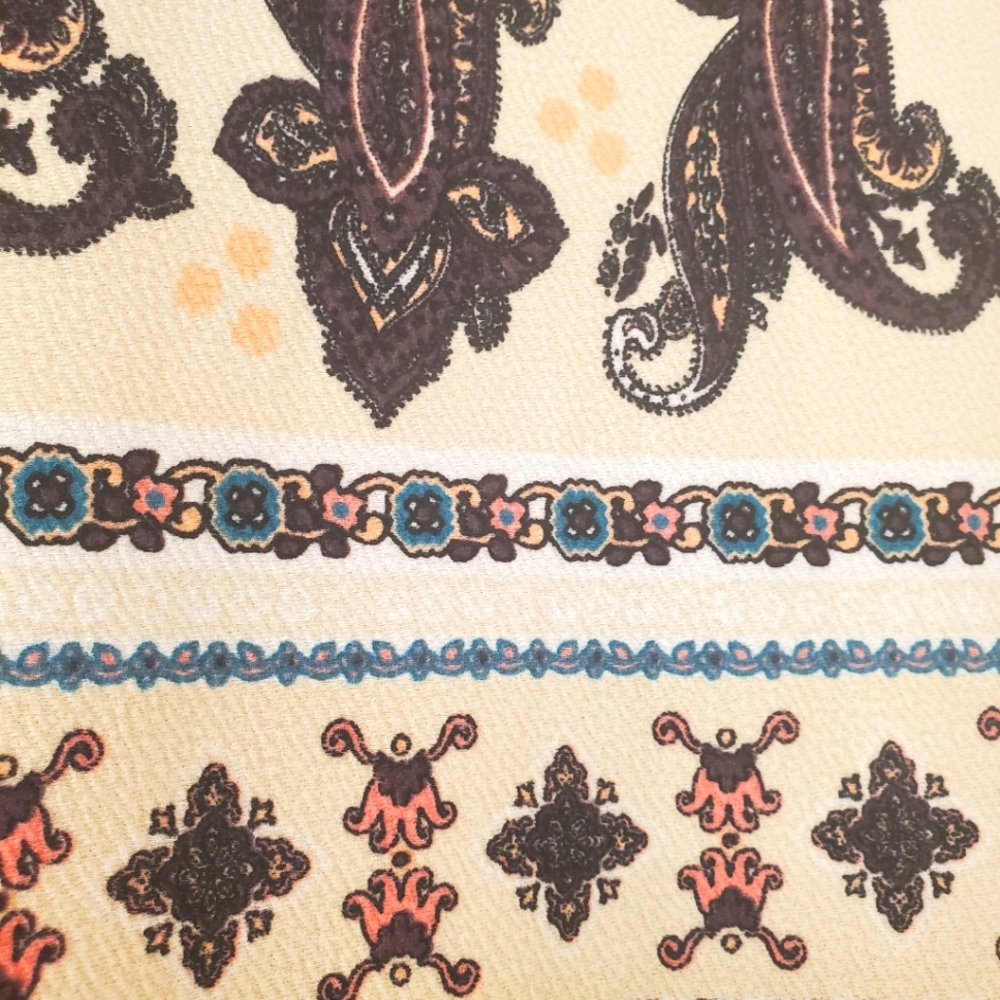 Lularoe Amelia - Picture 3 of 3